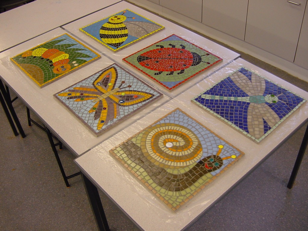 Heritage Primary School, Peterborough school mosaics facilitated by Sue Kershaw, Mosaic Artist